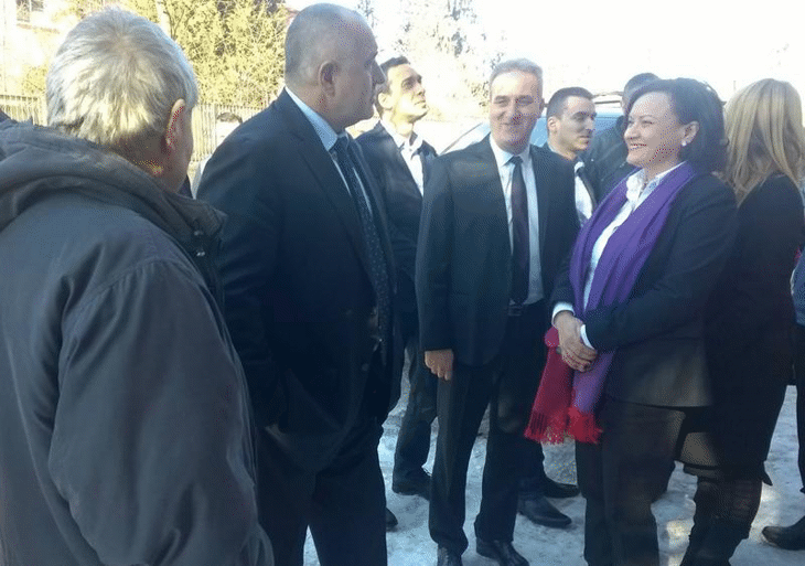 В присъствието на премиера министър Василева подписа договорите за водните проекти на Приморско и Айтос