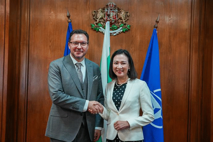 Министър Даниел Митов проведе протоколна среща с Н.Пр. Нгуен Тхи Мин Нгует, посланик на СР Виетнам у нас