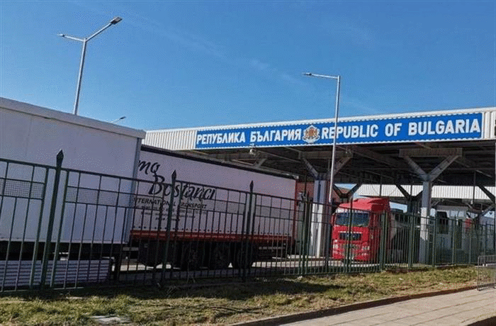 Гранични поицаи и митнически служители задържаха близо 30 000 „маркови“ стоки на ГКПП „Лесово“