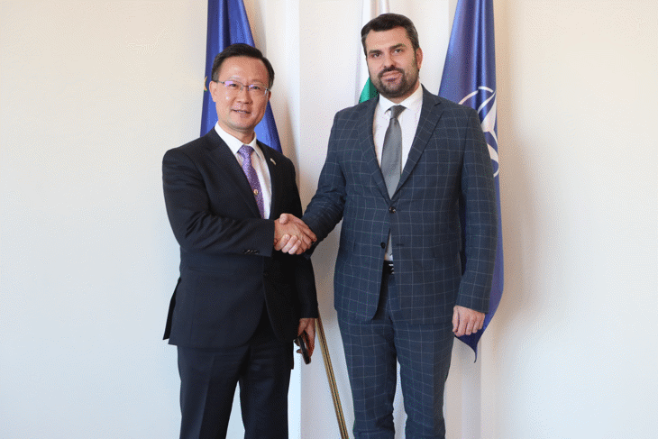 Министър Георг Георгиев прие на среща посланика на Република Корея в България