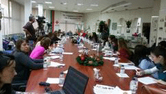 Омбудсманът Мая Манолова: Без централизирана поръчка за обзавеждане на домовете в с. Хитрино