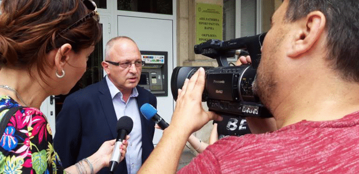 Три лица от надзирателския състав на варненския затвор са задържани с постановление на Окръжната прокуратура във Варна