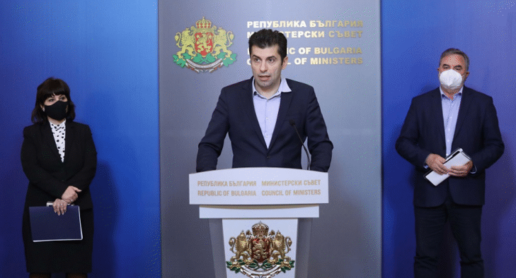 Премиерът Кирил Петков: Надяваме се зеленият сертификат да отпадне от 20 март