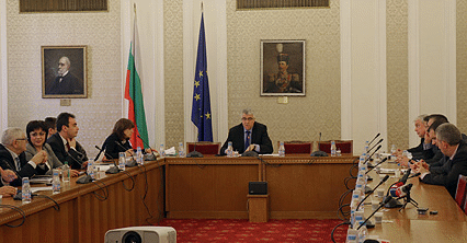 България продължава да бъде активна в привличането на украински туристи, заяви министърът на икономиката и енергетиката Драгомир Стойнев