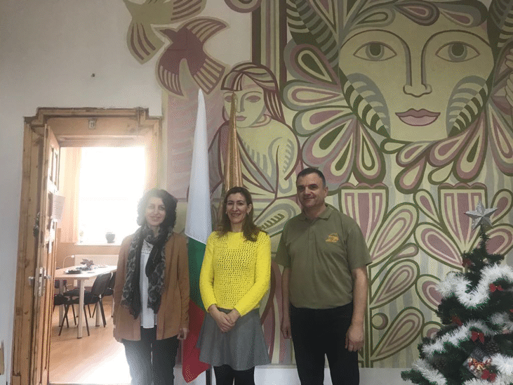 Министър Ангелкова проведе работна среща с директора на Професионалната гимназия по туризъм в Самоков