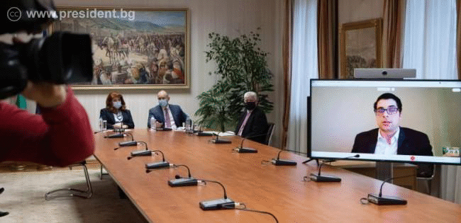 Президентът: България трябва да приобщава сънародниците ни зад граница, включително и с гарантиране на правото им на глас