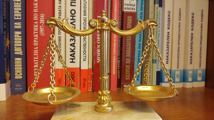 Таня Димитрова, районен прокурор на гр. Стара Загора: Безкомпромисни сме: 293-ма пияни и дрогирани водачи са осъдени през 2022 г. по дела на Района прокуратура – Стара Загора. Тревожи ни все по-младата възраст на хората, употребяващи наркотици. Зависимостта е на една крачка от търсенето на развлечение