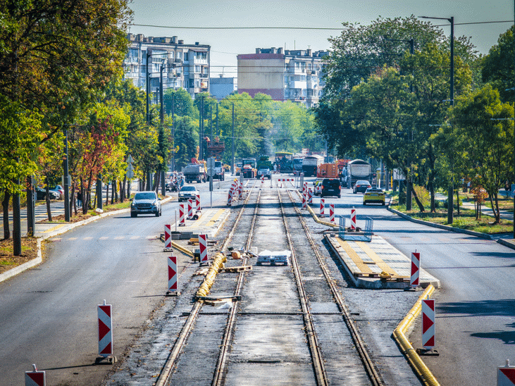Продължава реконструкцията на бул.”Ал. Стамболийски“