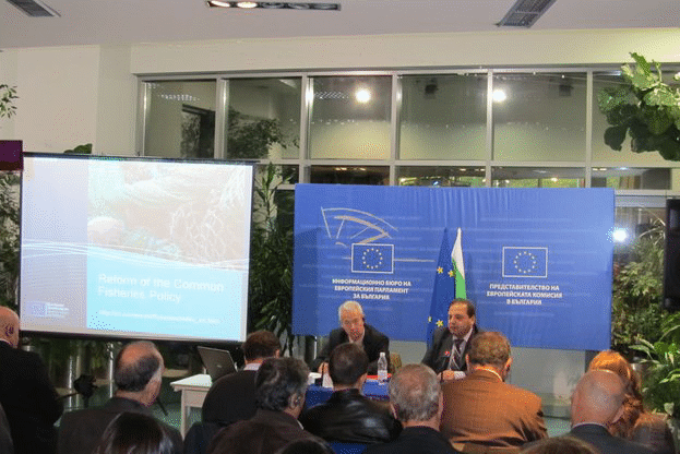 Рибният сектор в България обсъди с представители на Европейската комисия пакета от предложения за реформи в Общата политика в областта на рибарството