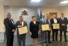 Министър Везиева връчи два сертификати за насърчаване на инвестициите на стойност близо 11 млн. лв.