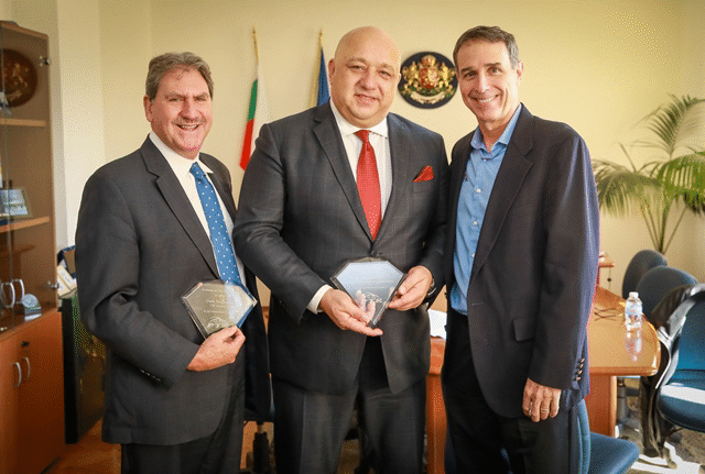 Министър Кралев се срещна с президента на Международната тенис федерация Дейвид Хагерти