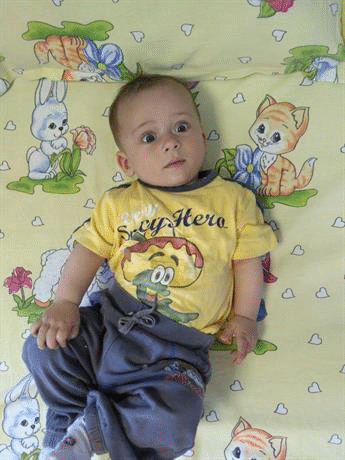 Полицията във Варна издирва родителите на изоставено бебе