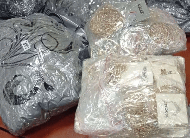 Над 11.5 кг контрабандни сребърни и златни накити задържаха митническите служители на МП Малко Търново