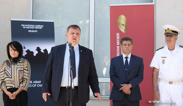 Министърът на отбраната Красимир Каракачанов: Усилията на хората, ръководили армията в последните 30 години, днес се увенчават с успех