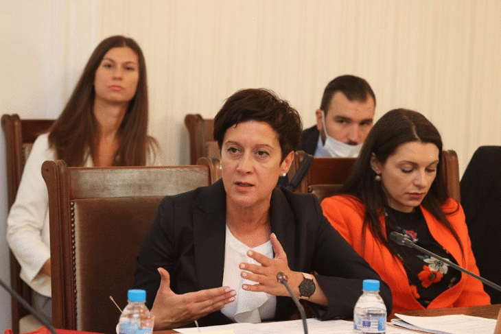 Комисията по политиките за българите извън страната обсъди решения за езиково интегриране на децата на българи, живеещи в чужбина