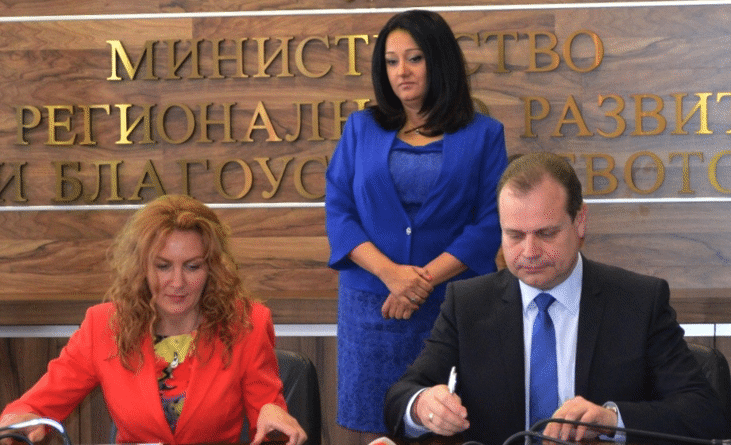 Министър Павлова: Със 180 млн. лв. от ОП „Региони в растеж“ ще бъдат рехабилитирани близо 250 км пътища втори и трети клас
