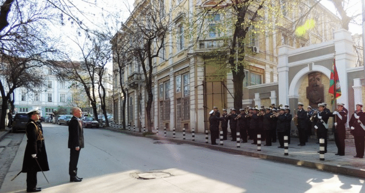 Министърът на отбраната Тодор Тагарев откри нов стрелбищен комплекс във ВВМУ „Н. Й. Вапцаров“