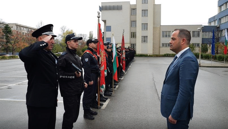 Министър Стоянов: Обществото ни има необходимост от силно мотивирани полицаи, които убедено защитават демократичните ценности и правата на всеки български гражданин