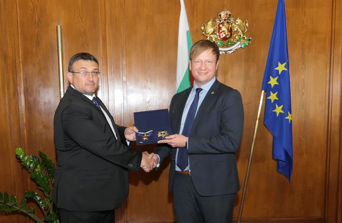 Почетно отличие на МВР „За доблест и заслуги“, II степен за офицера за връзка на Федералната криминална служба на Германия