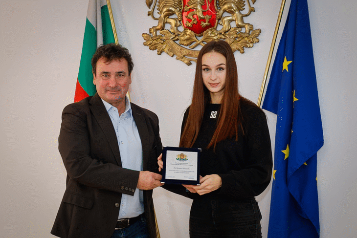 Зам.-министър Димитър Георгиев награди медалистите от Световното и Европейското първенство по савате