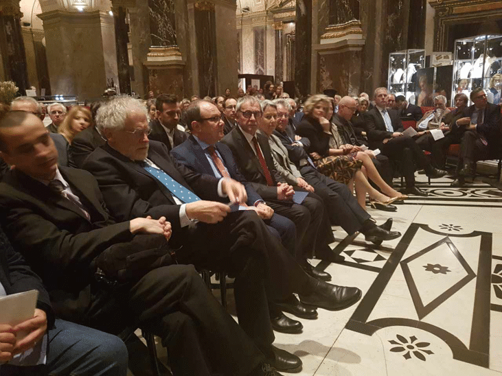 Златното Съкровище От Ада Тепе Е Във Виена На Изложба, Която Вчера Бе Открита От Министър Младенов