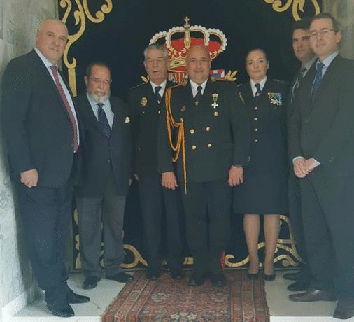 Орден „За полицейски заслуги – Бял кръст“ за директора на ДМОС