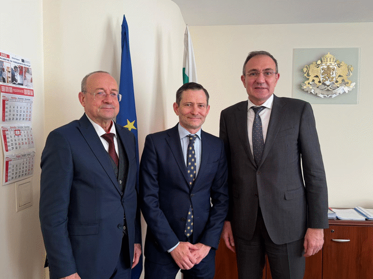 Министър Гуцанов Се Срещна С Генералния Секретар На Международната Организация На Работодателите Роберто Суарес