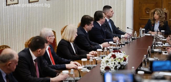 Илияна Йотова: След последните промени в Конституцията отговорността за служебния кабинет е споделена между изпълнителната и законодателната власт