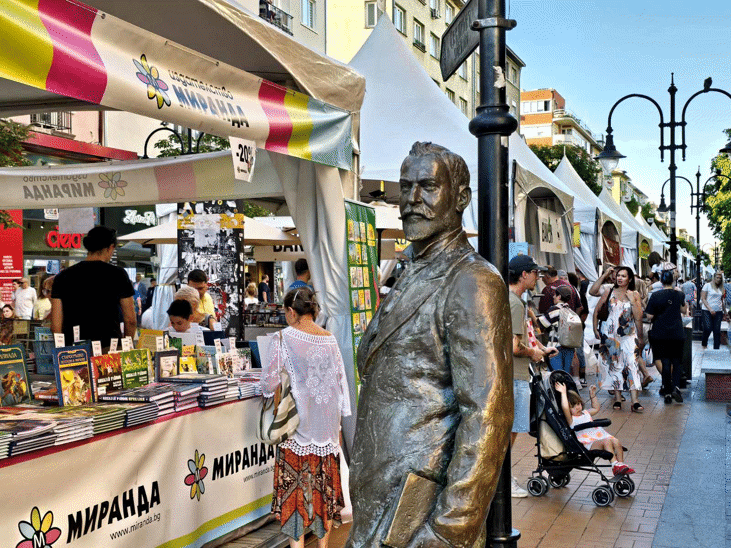 Ирина Дакова: Книгата е среща с нови светове и идеи
