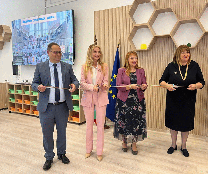 Зам.-Министър Панчева Откри Stem Център В 1-Во Су „Пенчо П. Славейков“
