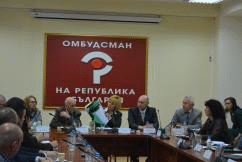 След дискусия при омбудсмана Мая Манолова МВР увеличава допълнителните възнаграждения на полицаите