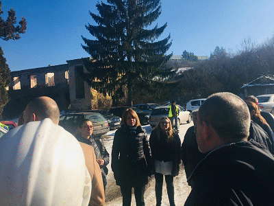 Кметът на София Йорданка Фандъкова провери възстановяването на пострадалия при пожара жилищен блок в Бухово