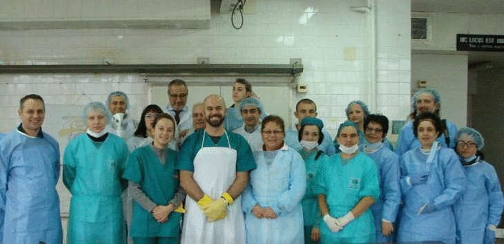 Италиански учен аутопсира запазени трупове на китоподобни в Тракийския университет