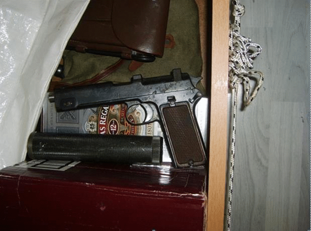 Внушителен боен арсенал и 108 кг амфетамин бяха задържани при две мащабни операции в Пловдив, Варна и София