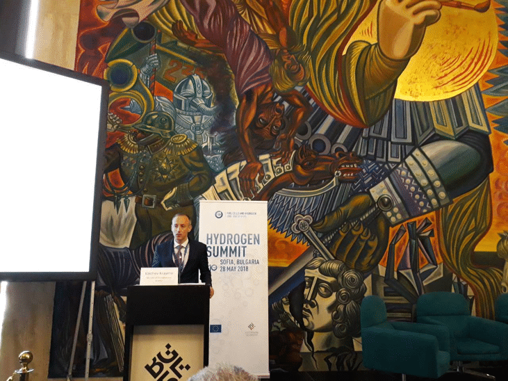 Министър Вълчев: Ще Разчитаме На Науката За Справяне С Обществените Предизвикателства