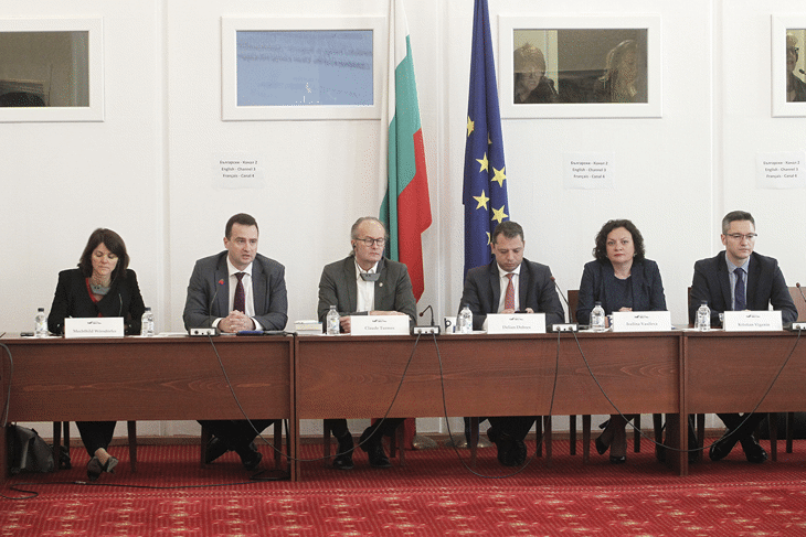 Възможностите и предизвикателствата, свързани с пакет „Чиста енергия за всички европейци”, обсъдиха на среща в парламента народни представители с европейския депутат и президент на EUFORES Клод Тюрме