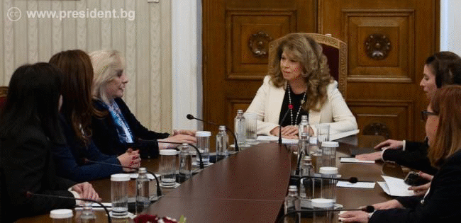 Президентът Йотова: Президентската институция не носи отговорност за служебния кабинет, отговорността е на Народното събрание