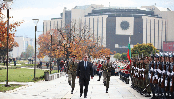Министърът на отбраната Красимир Каракачанов участва във военния ритуал в памет на загиналите герои от Първи и Шести пехотен полк на Първа Софийска желязна дивизия