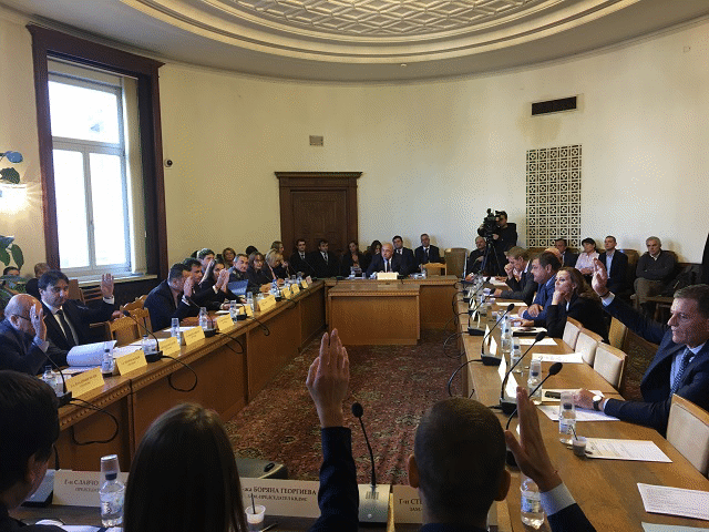 Проектът за нов ЗФВС бе приет с голямо мнозинство на първо четене от Комисията по въпросите на децата, младежта и спорта