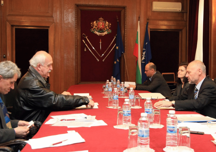 Министърът на отбраната Тодор Тагарев се срещна днес с ръководството на синдикатите в Българската армия