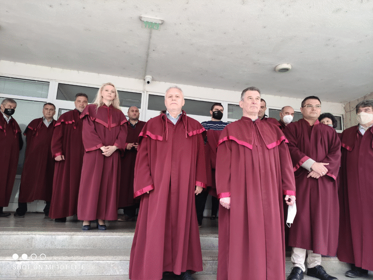 Прокурори, следователи и съдебни служители от Ловеч изразиха своето недоволство срещу промените в ЗСВ и НК