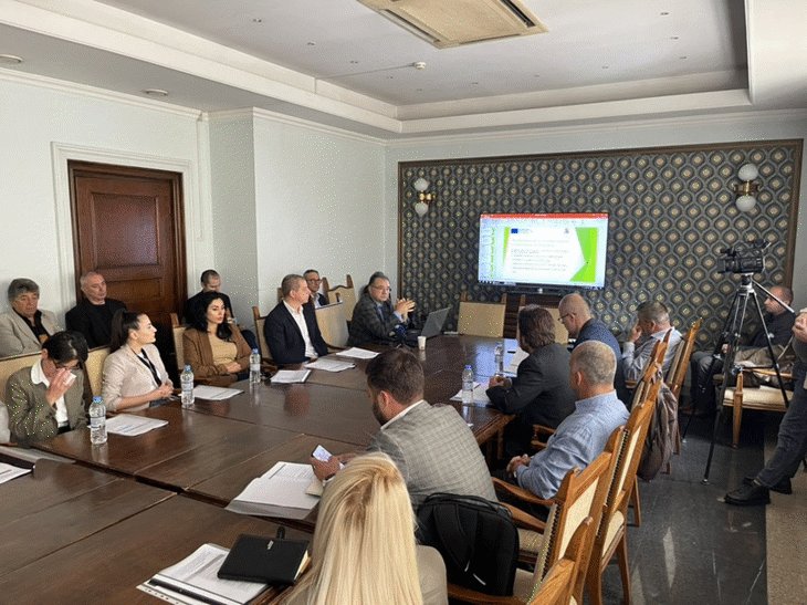 Столичната община ще модернизира уличното осветление в 14 района на София