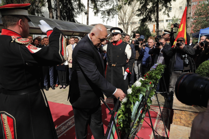 Премиерът Борисов се поклони пред паметта на евреите, депортирани от територията на Република Македония