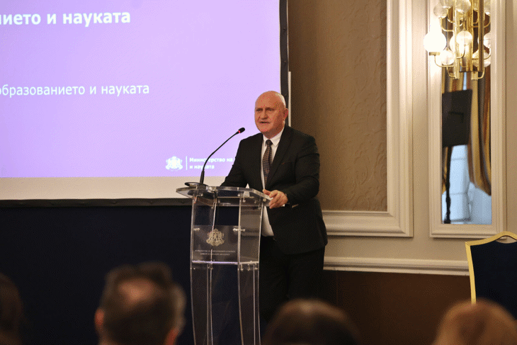 Министър Цоков: Стартираме Проект С Румъния, Насочен Към Учебните Програми В Прогимназиален Етап