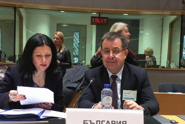 Министър Бозуков: Пускането на продукти с една и съща марка от един производител, но с различно качество, е недопустимо