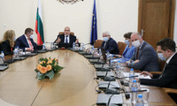 МС