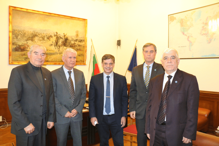 Председателят на Комисията по отбрана ген. Константин Попов проведе срещи с представители на Съюза на офицерите и сержантите от запаса и резерва и на Съюза на офицерите от резерва “Атлантик” по тяхна инициатива