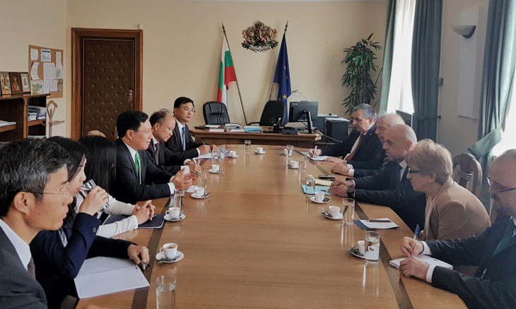 България и Виетнам засилват сътрудничеството в областта на образованието, високите технологии и икономиката