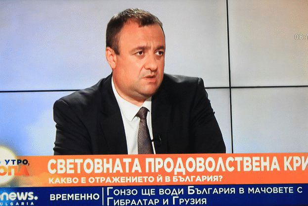 Министър Иванов: Очакваме спад в цените на плодове и зеленчуци и задържане на тази на хляба