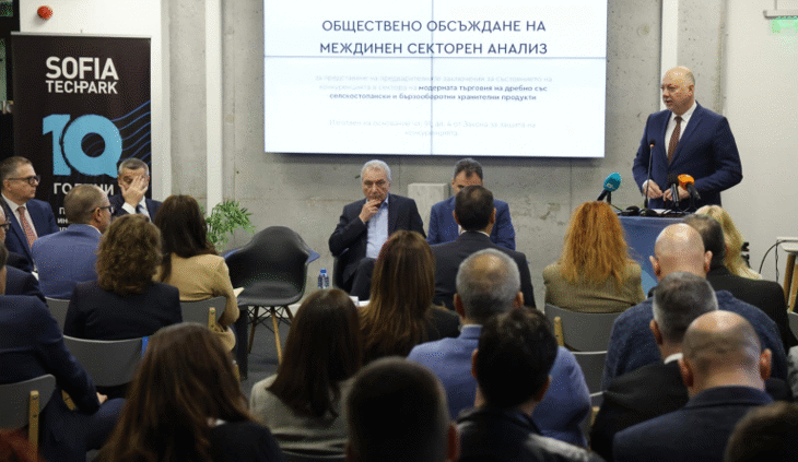 Премиерът Росен Желязков: Няма данни за спекулативно повишаване на цените във връзка с въвеждането на еврото